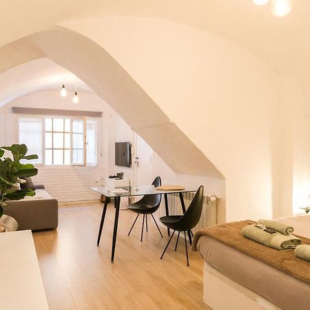 Casa Besalu Estudio En El Centro Del Pueblo Exteriör bild