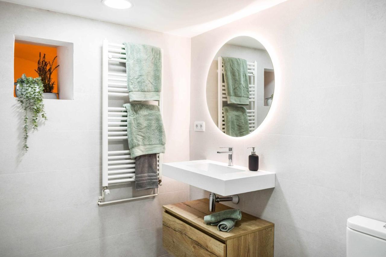 Casa Besalu Estudio En El Centro Del Pueblo Exteriör bild