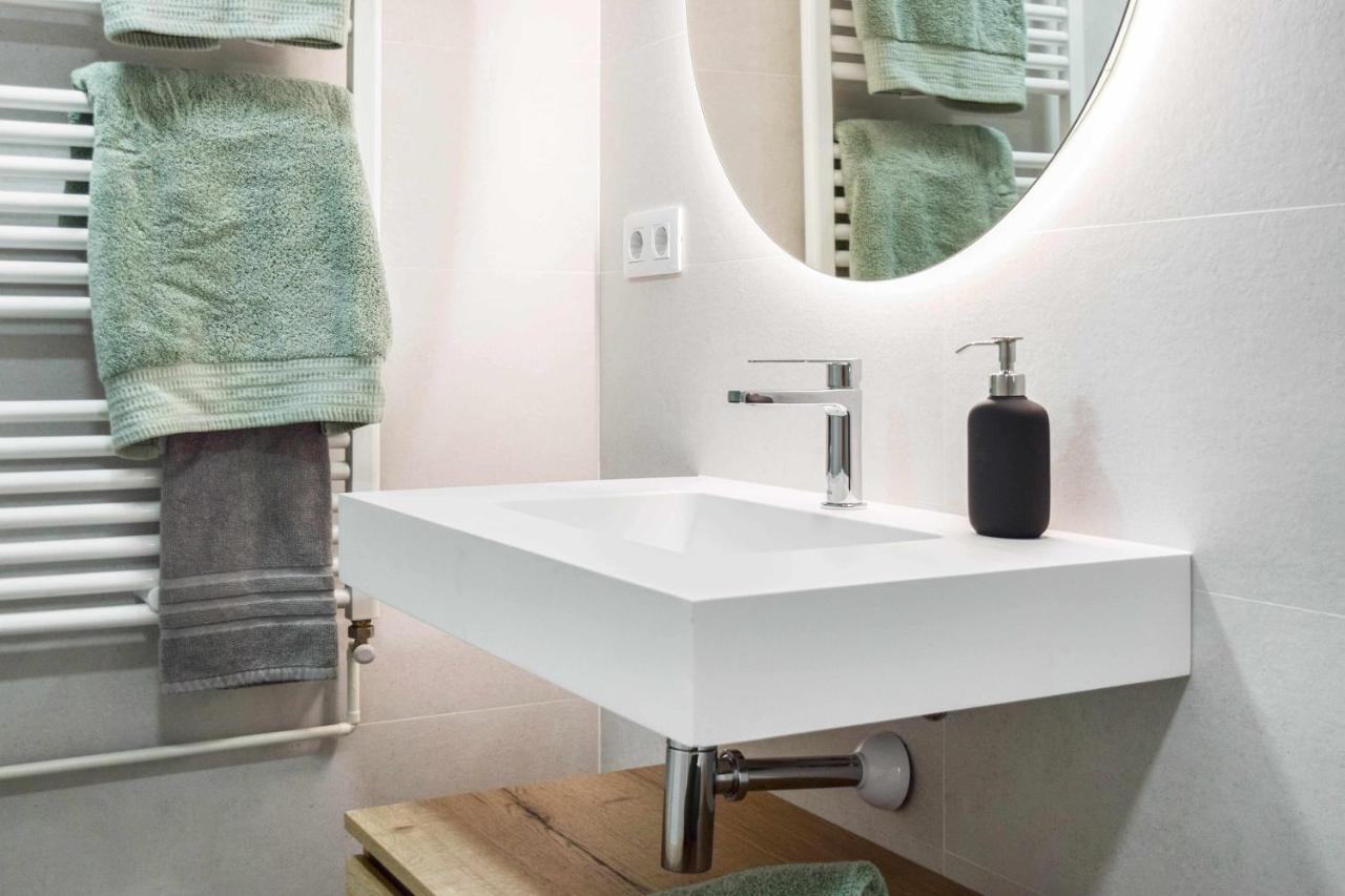 Casa Besalu Estudio En El Centro Del Pueblo Exteriör bild
