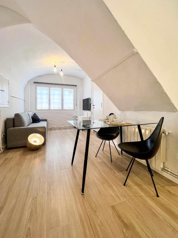Casa Besalu Estudio En El Centro Del Pueblo Exteriör bild